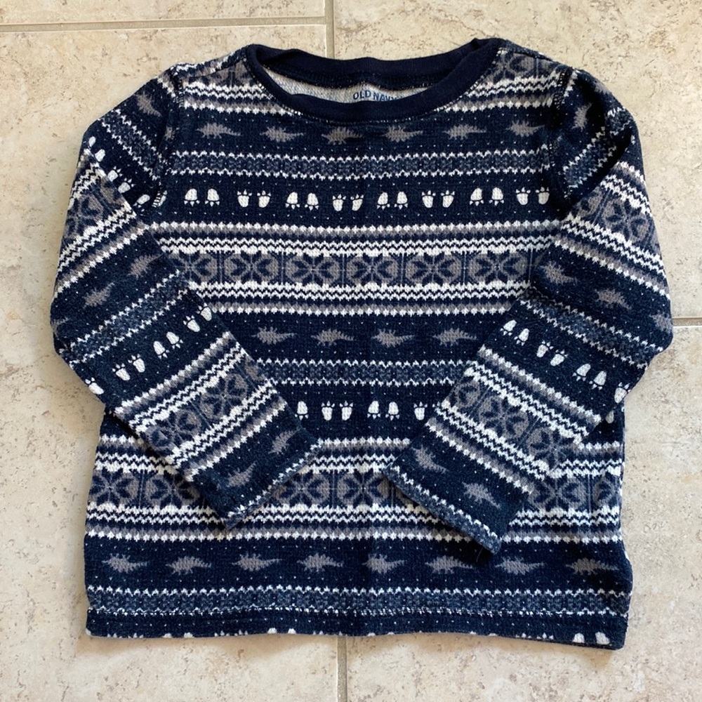 Cute dinosaur thermal shirt. Old Navy, size 4T.  Great used condition.